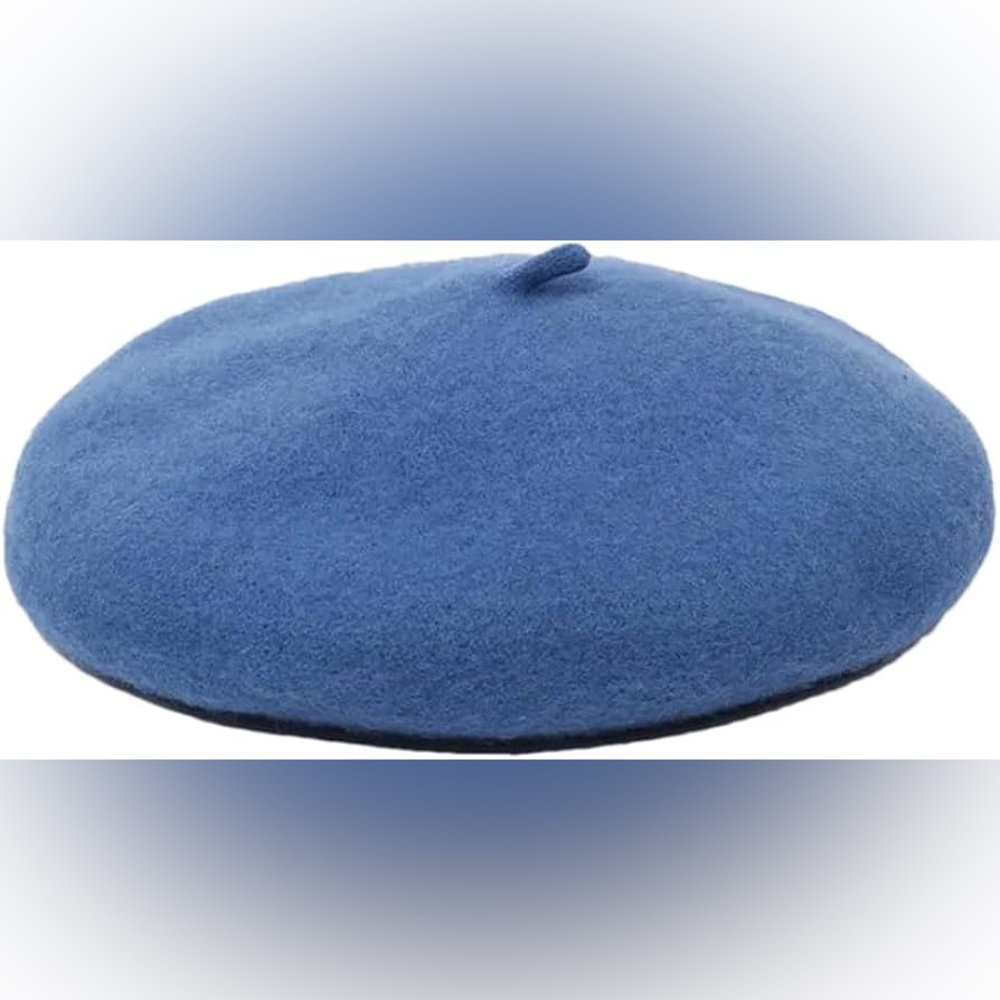 Light blue beret. 70% wool, 30% acrylic, French beret, winter artist hat, solid